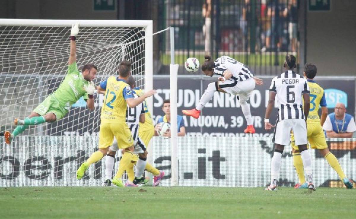 Juventus comienza la Serie A ganando al Chievo