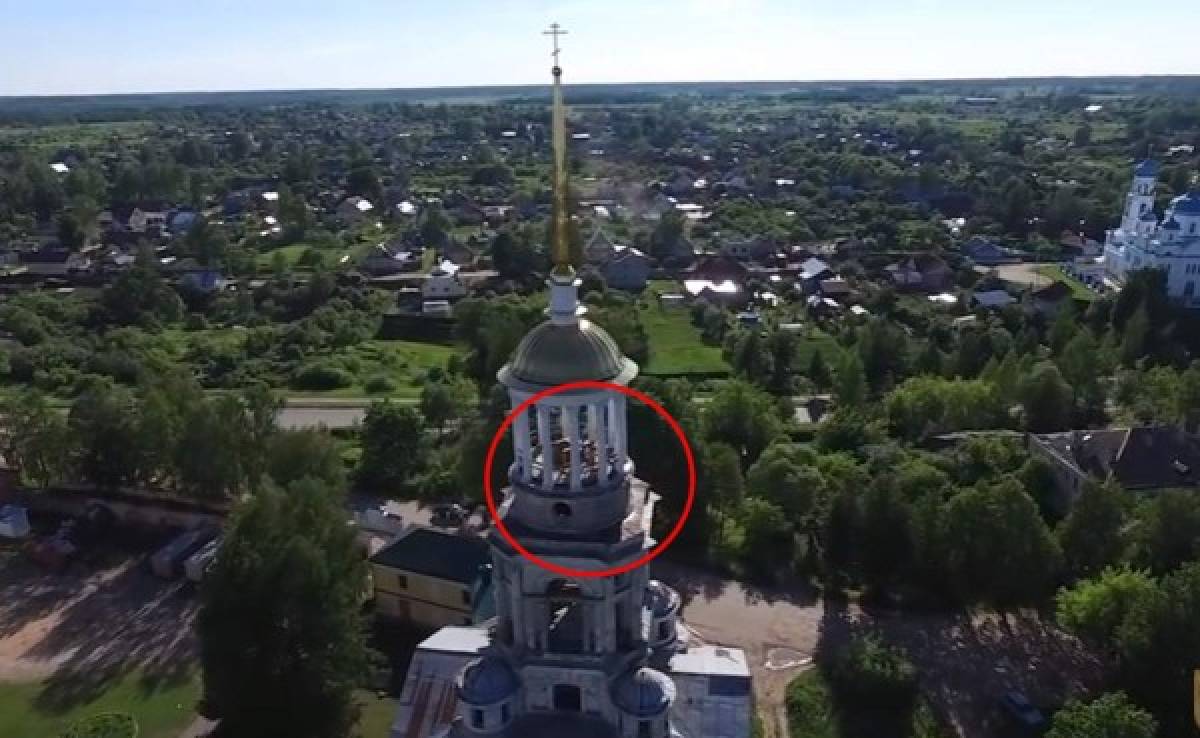 VIDEO: Drone capta escena de sexo en torre de uuna iglesia