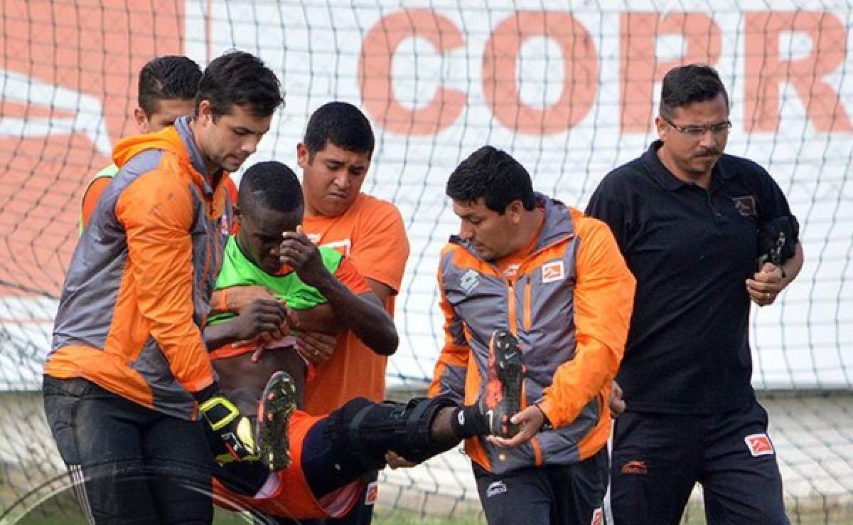 PRIMICIA: Rubilio Castillo sufre rotura de ligamentos de la rodilla y será operado