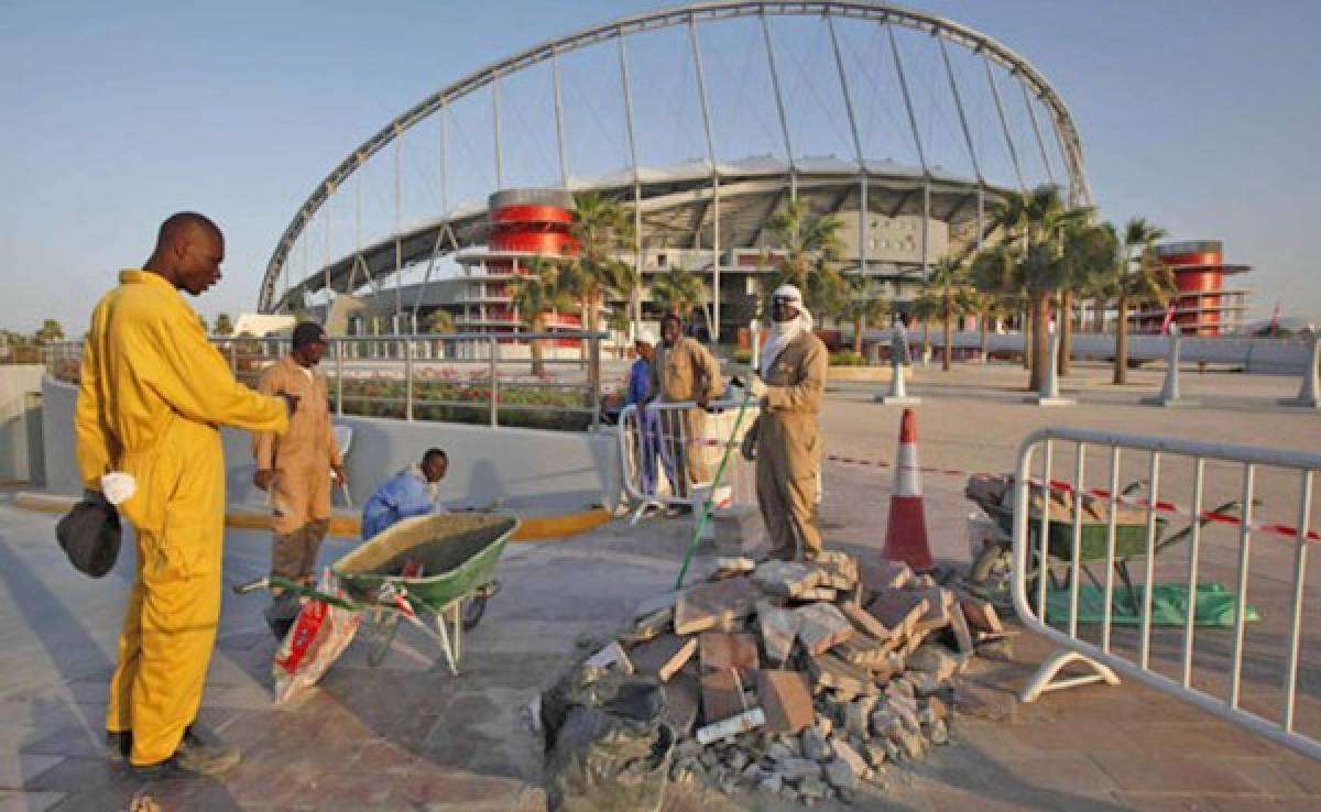 Al menos 400 obreros han muerto en construcciones de estadios de Catar 2022