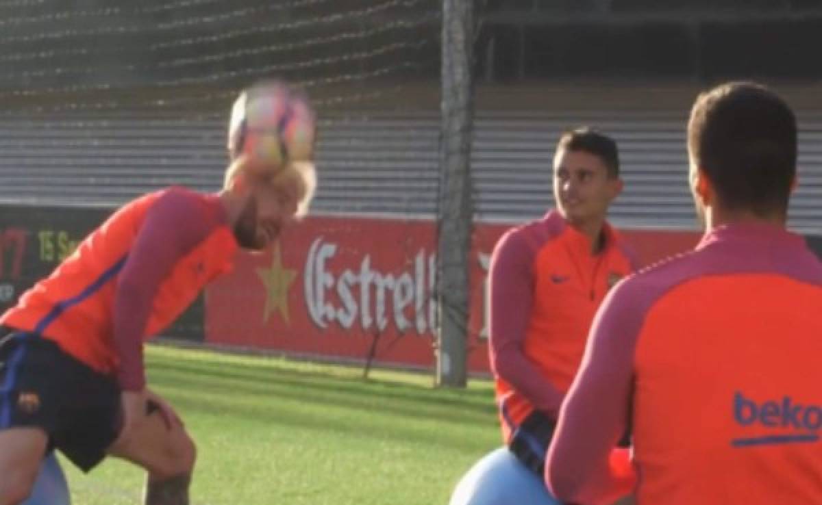 VIDEO: La increíble cantidad de toques de cabeza de Messi y Suárez