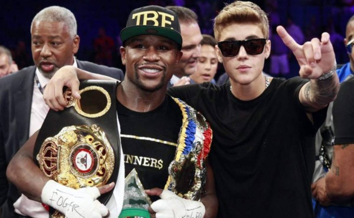 Contra Pacquiao, Mayweather subirá al ring acompañado de Justin Beiber