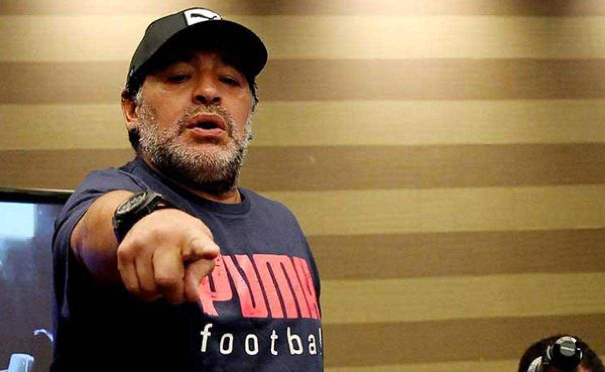 Maradona expresa condolencias por 'fallecidos en Francia, Siria, Líbano y Palestina'