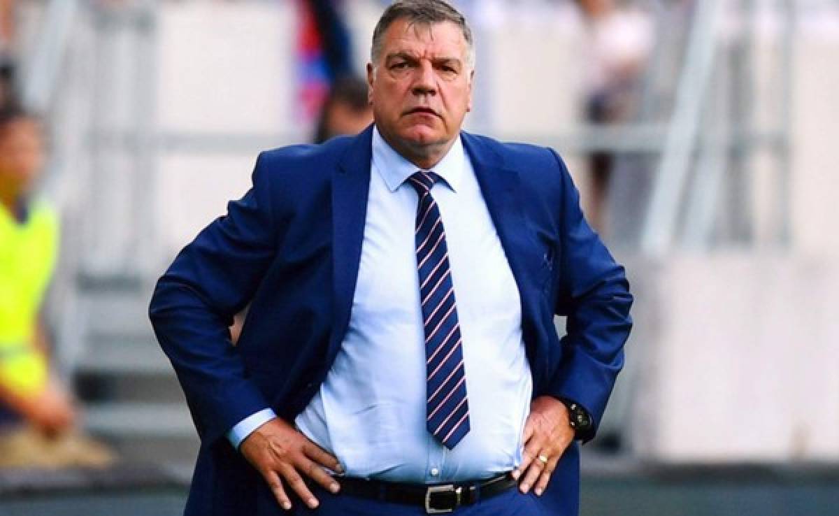 Federación de Inglaterra despide al entrenador Sam Allardyce como seleccionador