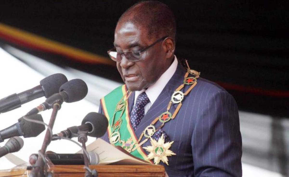 Presidente de Zimbabue: 'Hemos desperdiciado dinero en estas ratas que llamamos atletas'