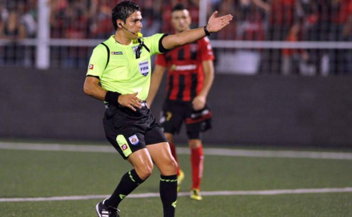 Concacaf nombra árbitros para primera jornada de Liga Campeones