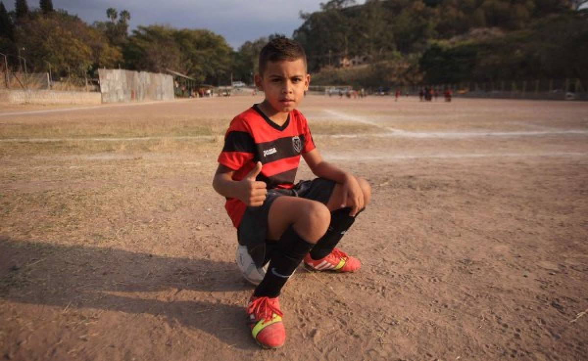 El niño hondureño que quiere ser como Cristiano Ronaldo  