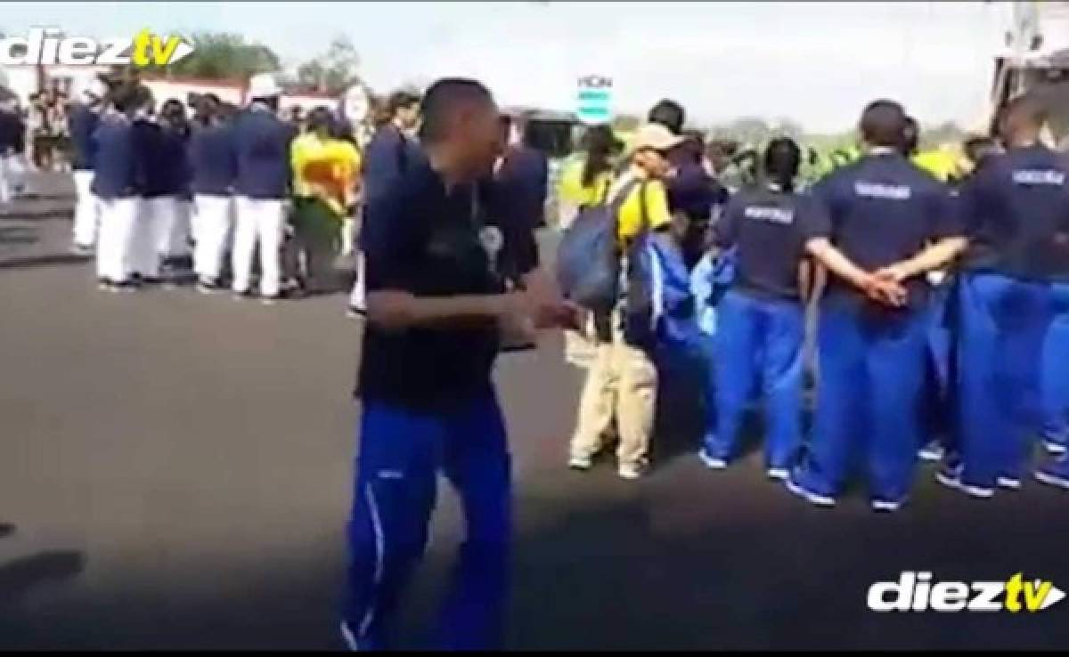 Video: Boxeador hondureño Teófimo López pone el embiente bailando samba