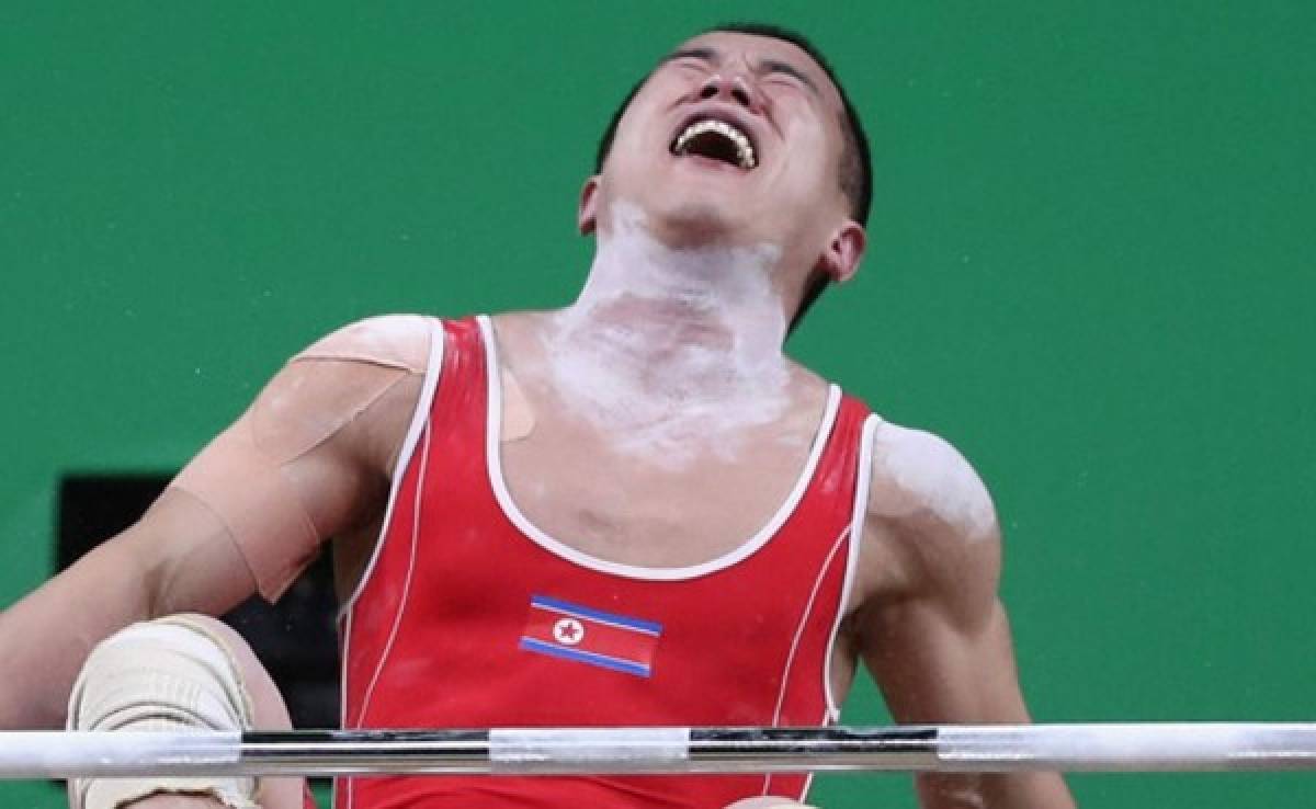 Atleta gana medalla de plata, pero temer ser ejecutado en Corea del Norte