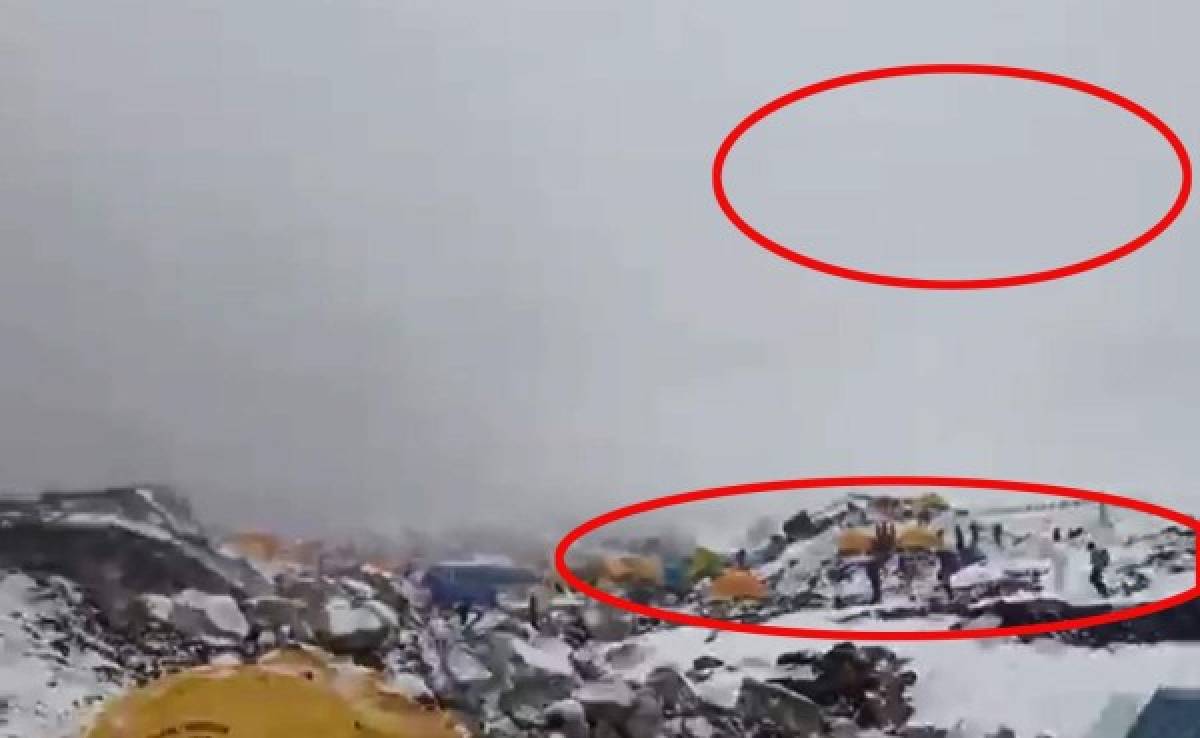 Impactante video: Avalancha azota a alpinistas en el Everest tras terremoto