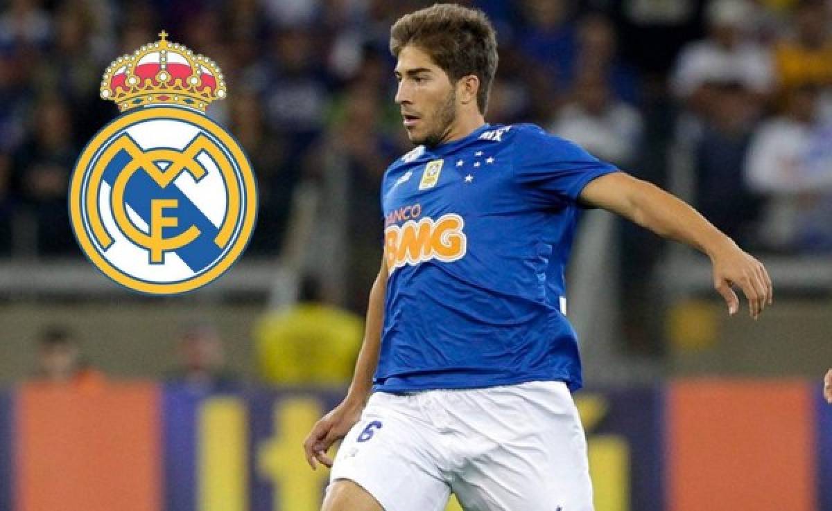 Real Madrid oficializa el fichaje del volante Lucas Silva
