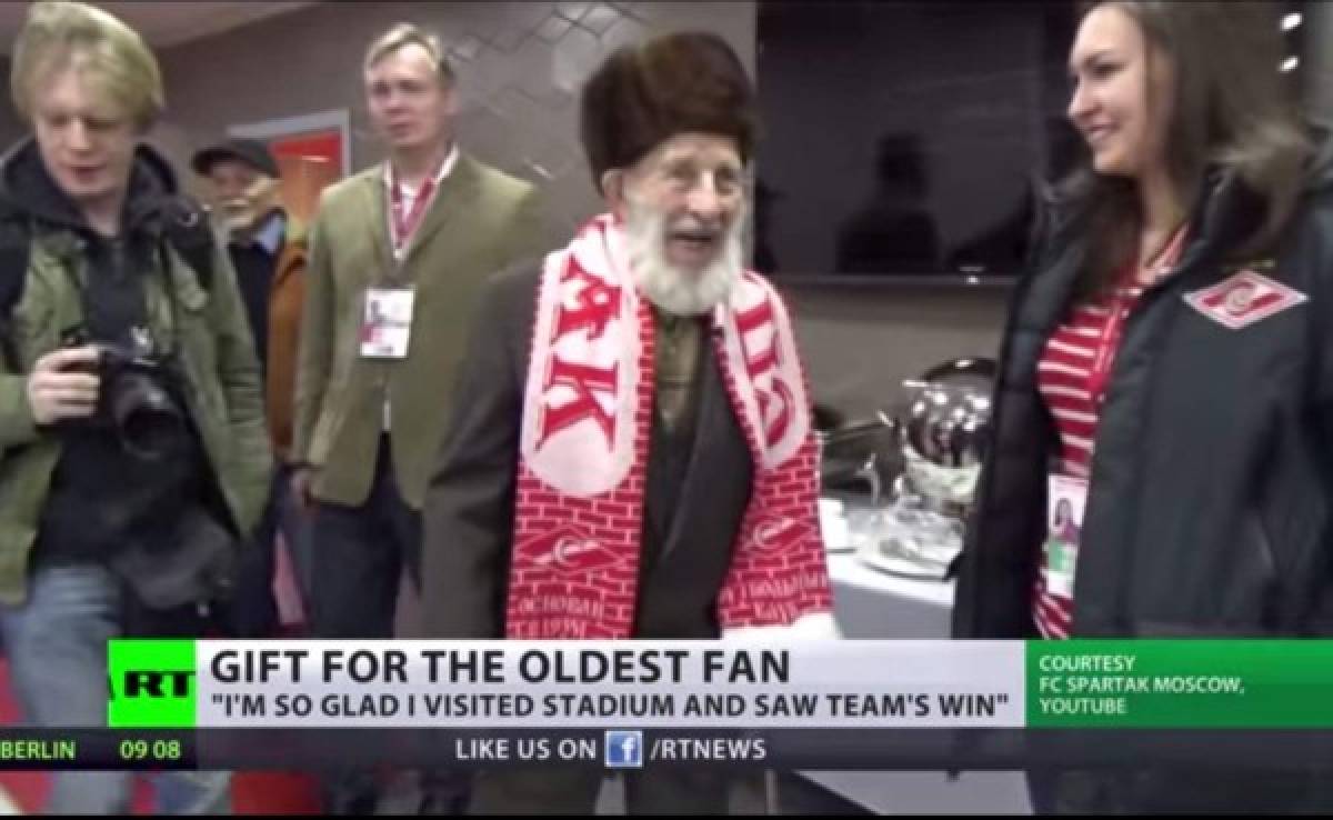 Spartak de Moscú salva de la ruina a un aficionado centenario