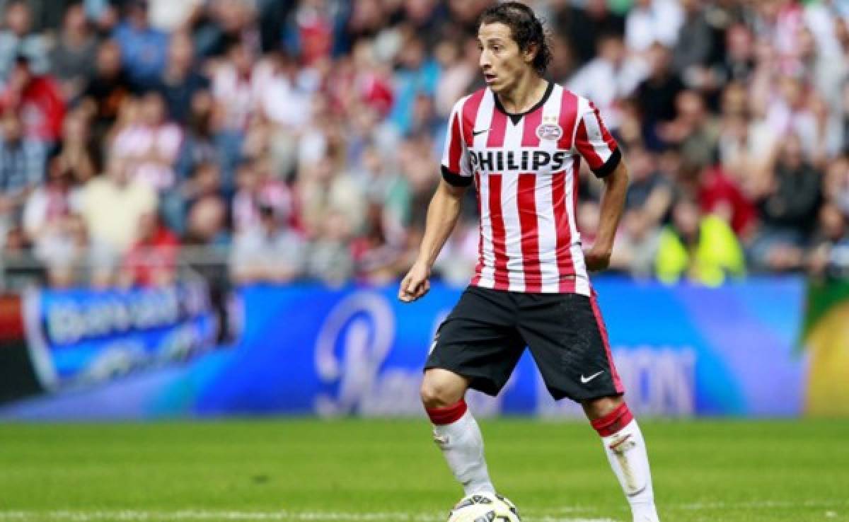 Andrés Guardado desea seguir en el PSV de Holanda