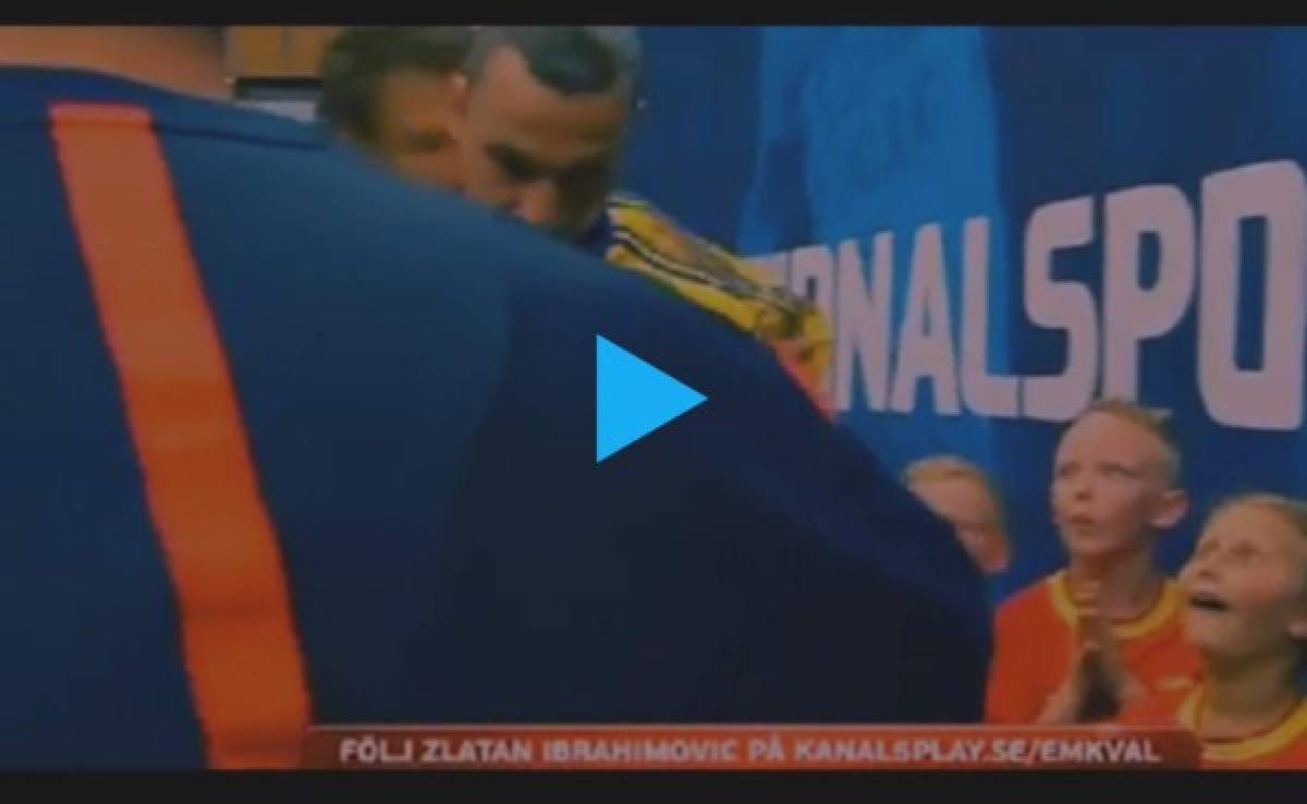 VIDEO: La cara de asombro de dos niños al ver a Ibrahimovic