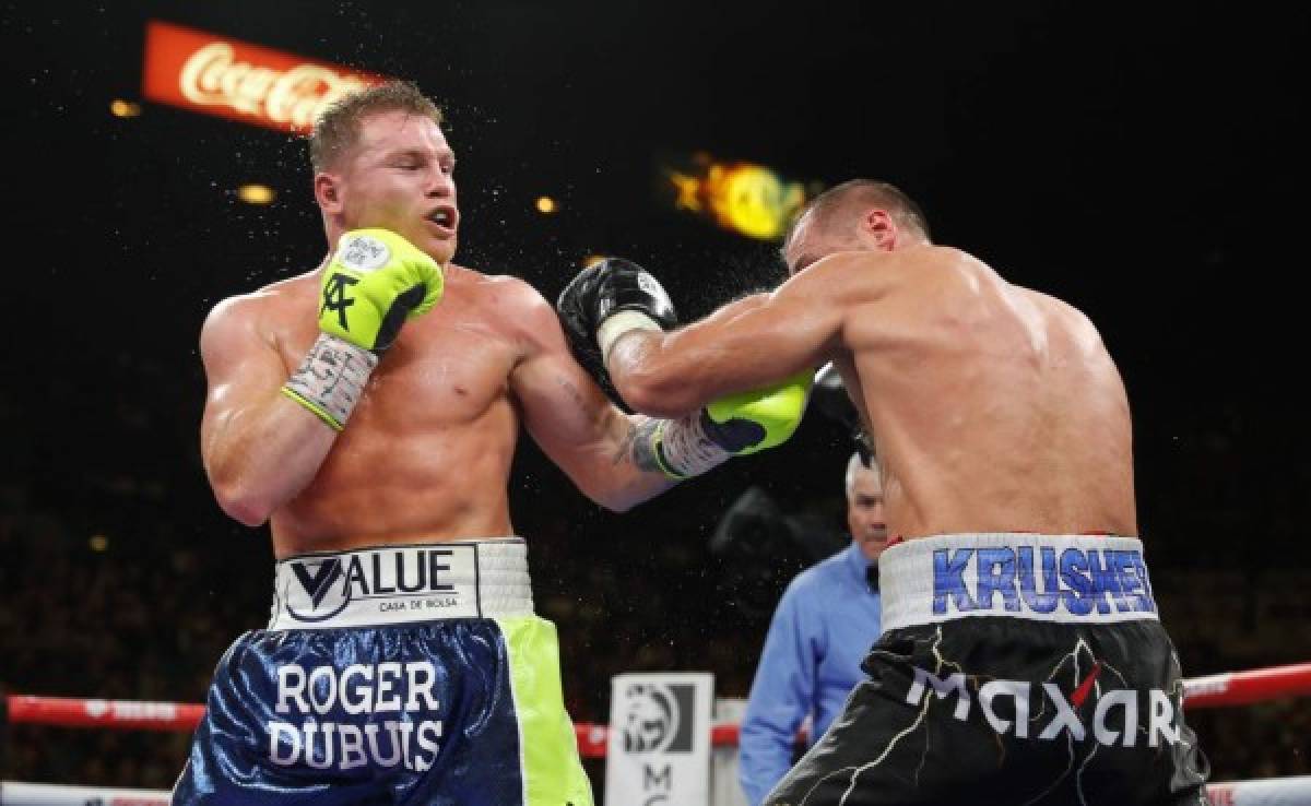 FOTOS: Mexicano Canelo Álvarez noquea a Kovalev en Las Vegas y logra hazaña histórica