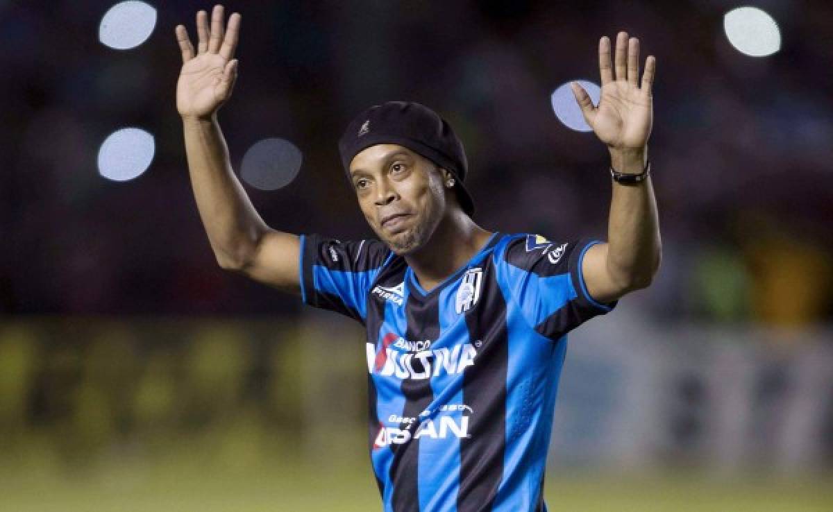 Querétaro responde ante insultos racistas de político hacia Ronaldinho