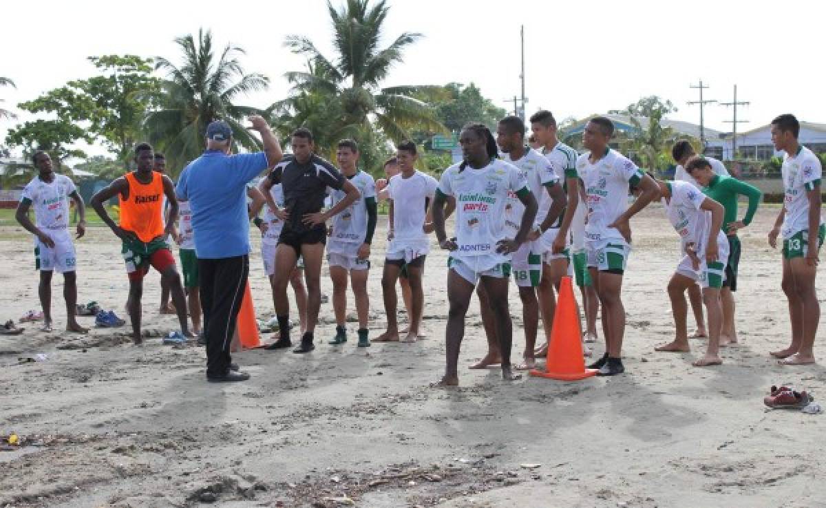 El Platense del 'Tato' Ortíz comienza a trabajar en la playa