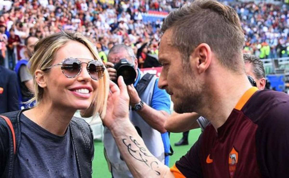 La esposa de Totti arremete contra el técnico y presidente del Roma