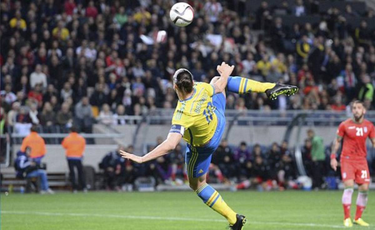 Espectacular volea de Zlatan Ibrahimovic con Suecia