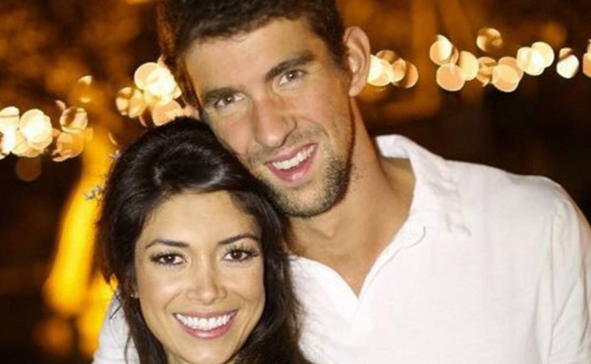 Phelps anuncia su compromiso de matrimonio con la Miss California 2010