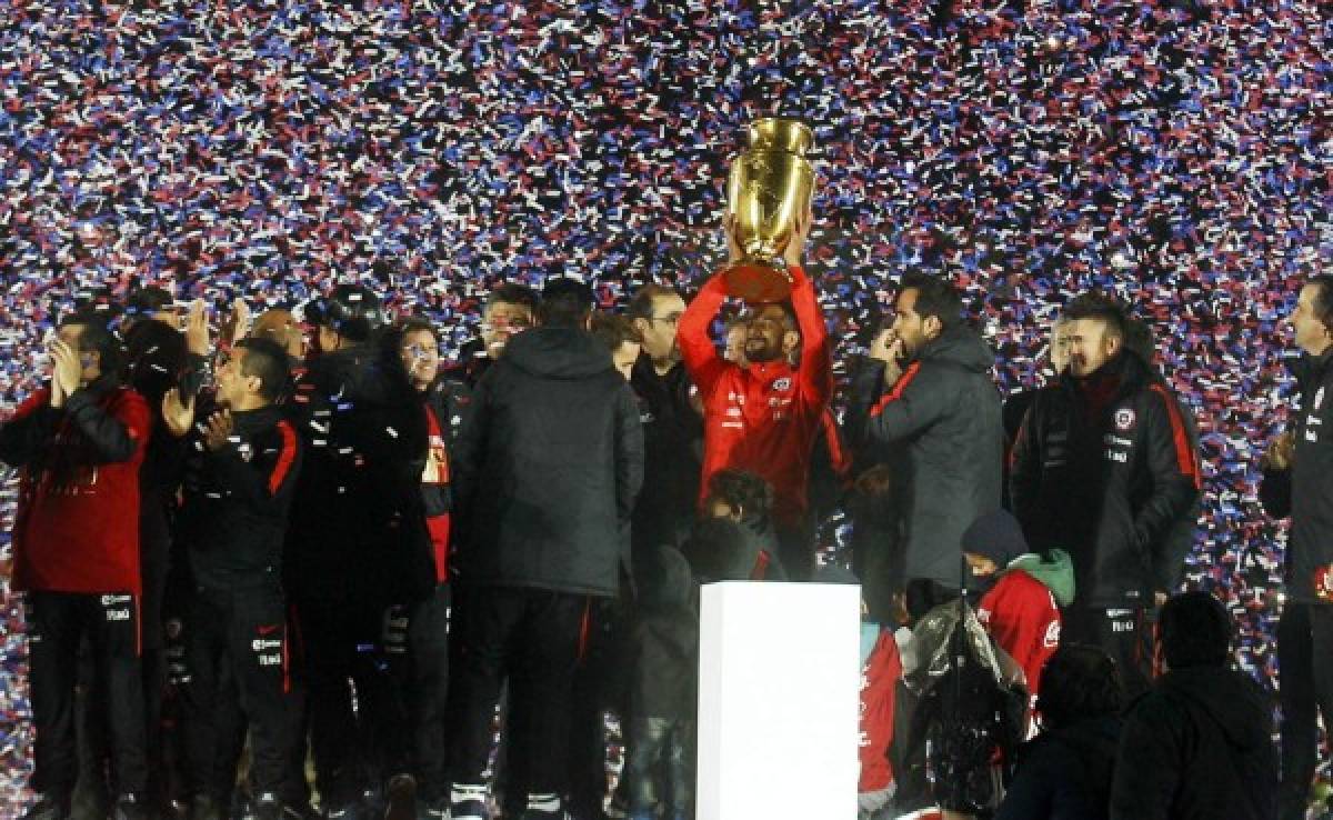 Unos 40.000 chilenos celebraron en el estadio Nacional la Copa del Centenario