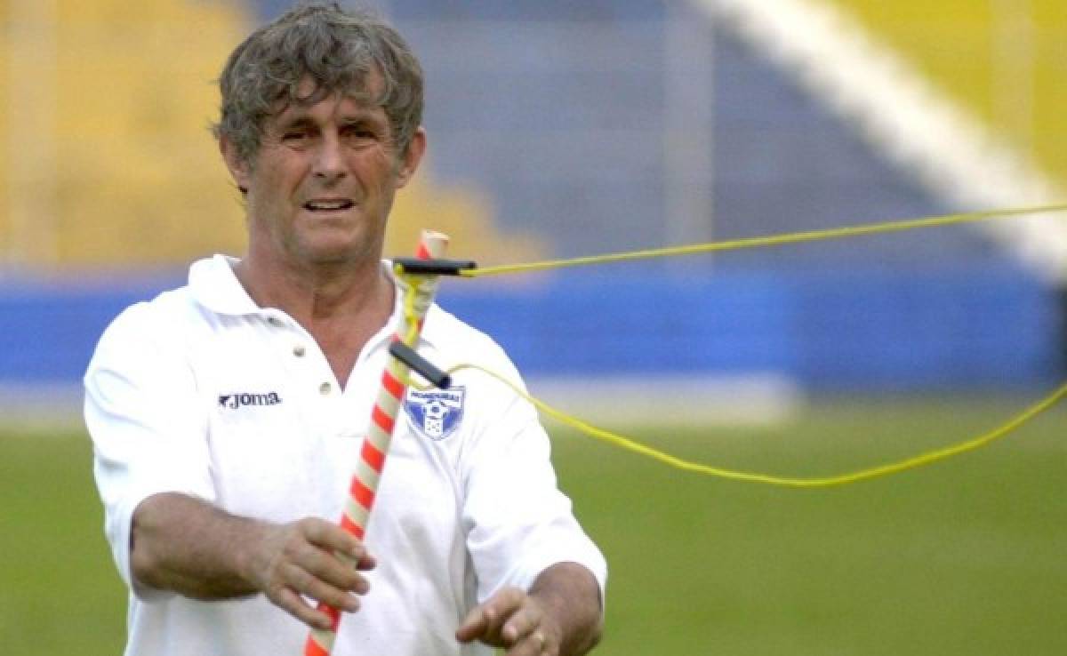 Bora Milutinovic, el entrenador de los cinco mundiales