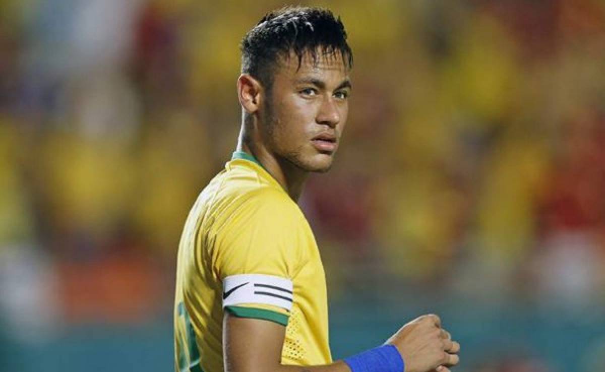 Neymar asegura que problemas con la justicia no le afectaron en la cancha