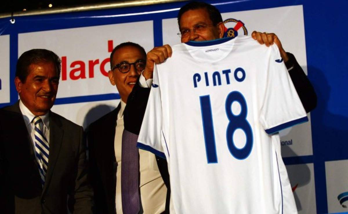 ¿Por qué a Pinto le dieron una camisa con el número 18?