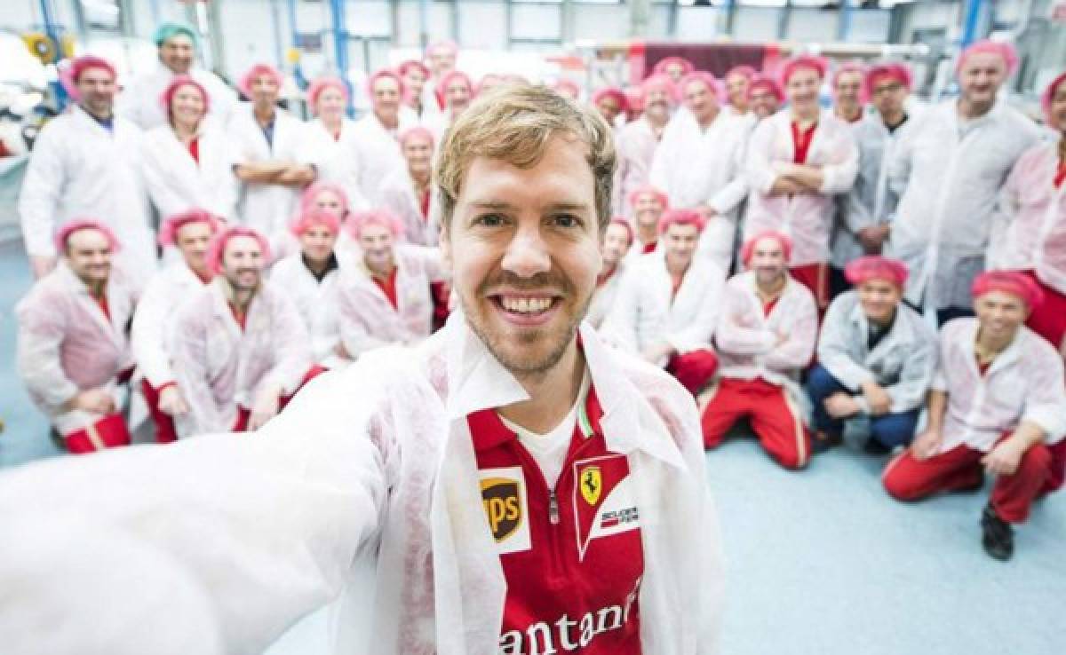 Vettel presentó al nuevo equipo de Ferrari con una selfie
