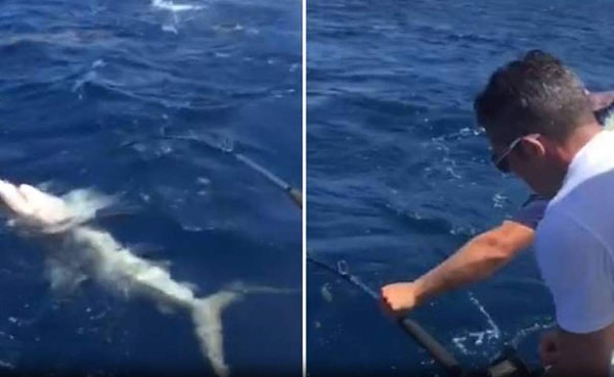 Robin Van Persie pesca un tiburón en sus vacaciones