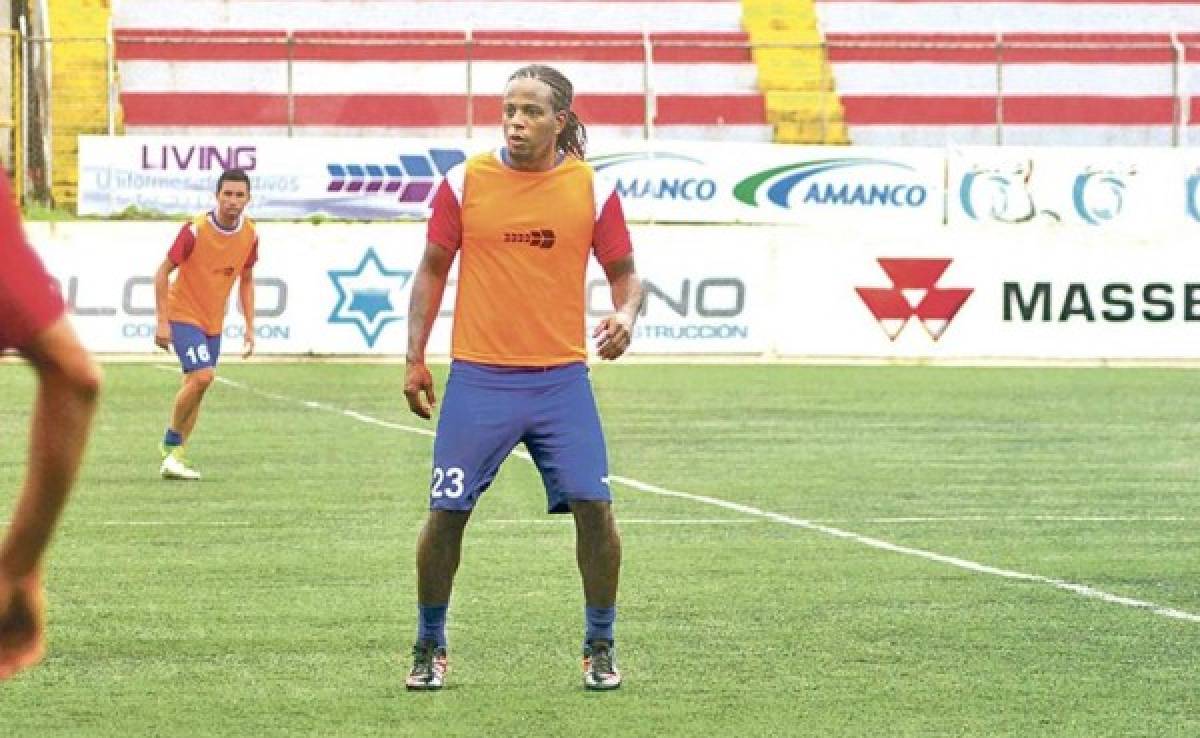 Víctor 'Mambo' Núñez fichó para el Santos de Costa Rica