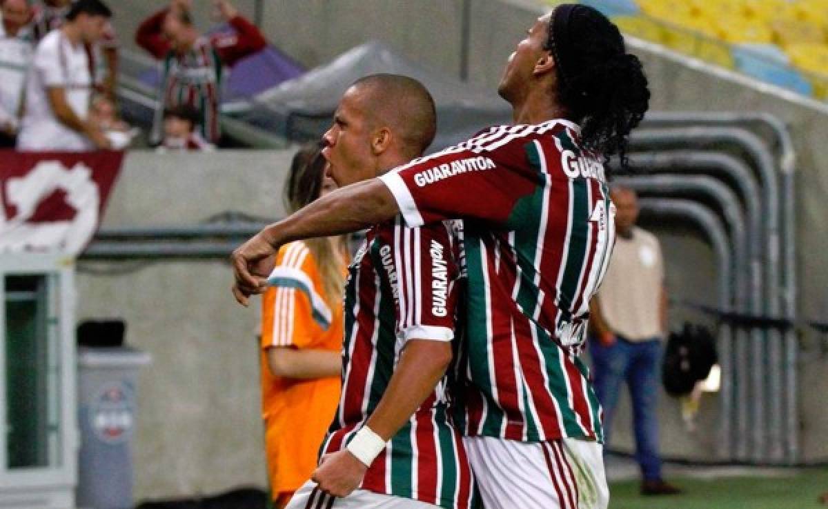 Ronaldinho debuta con el Fluminense en la victoria sobre el Gremio