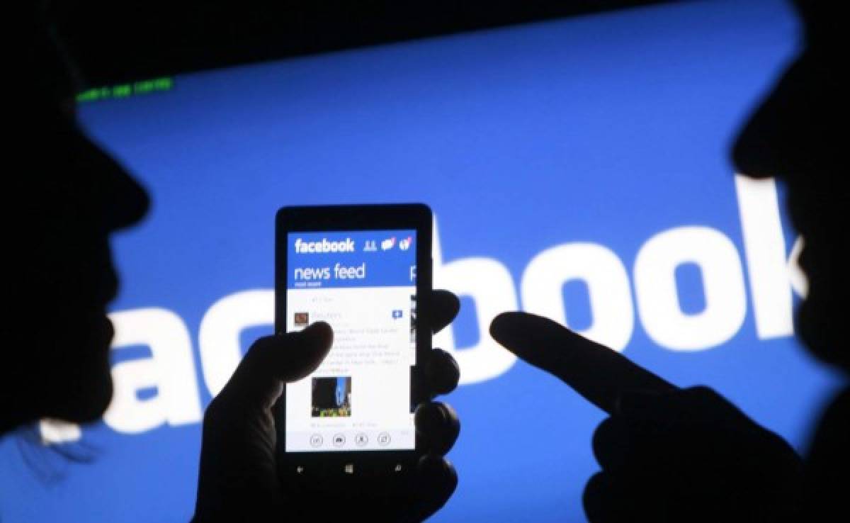 Facebook niega manipular contenidos conservadores e impulsar otros