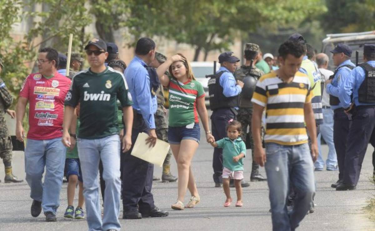 Chicas súper sexys, calor y mucha seguridad; lo mejor del derbi Marathón-Real España