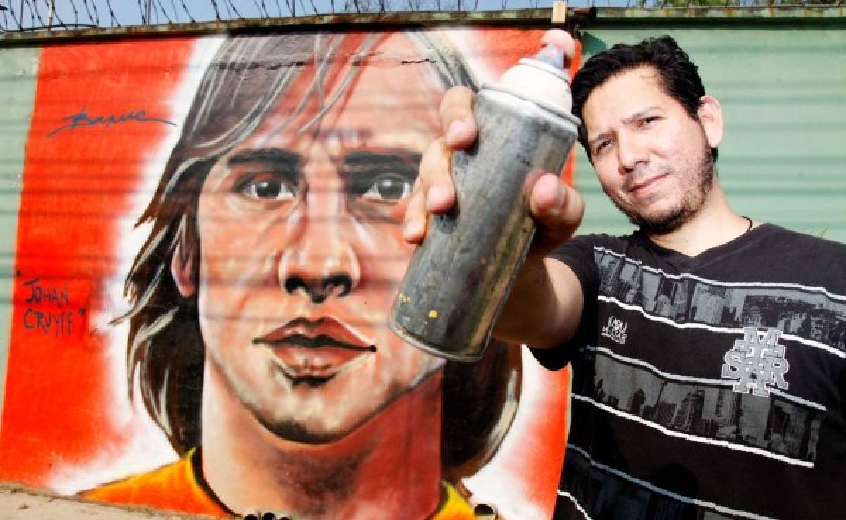 Baruc Selim y su arte del grafiti de fútbol en Honduras