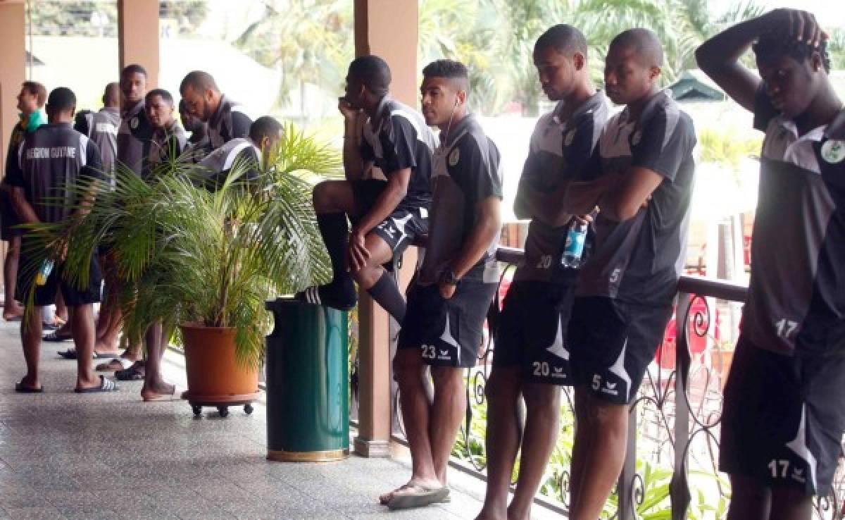 Jugadores de Guayana, molestos por bullicio en hotel de concentración