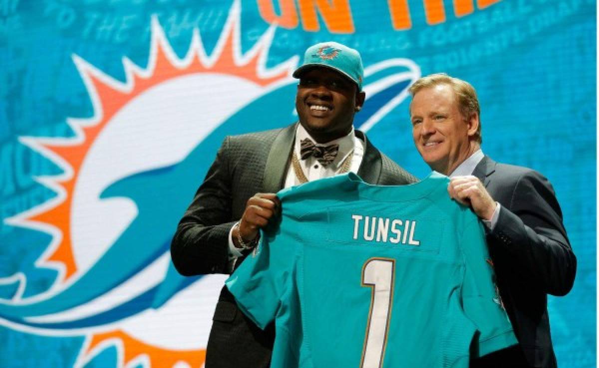 La agridulce noche de Lauremy Tunsil en su elección en el draft de la NFL