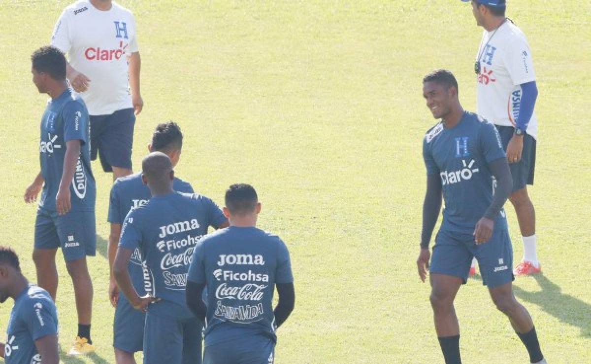 Pinto pide compromiso total a jugadores de la Selección de Honduras