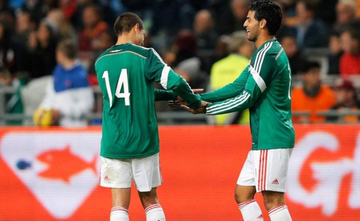 Chicharito y Carlos Vela, convocados por México a la Copa Oro