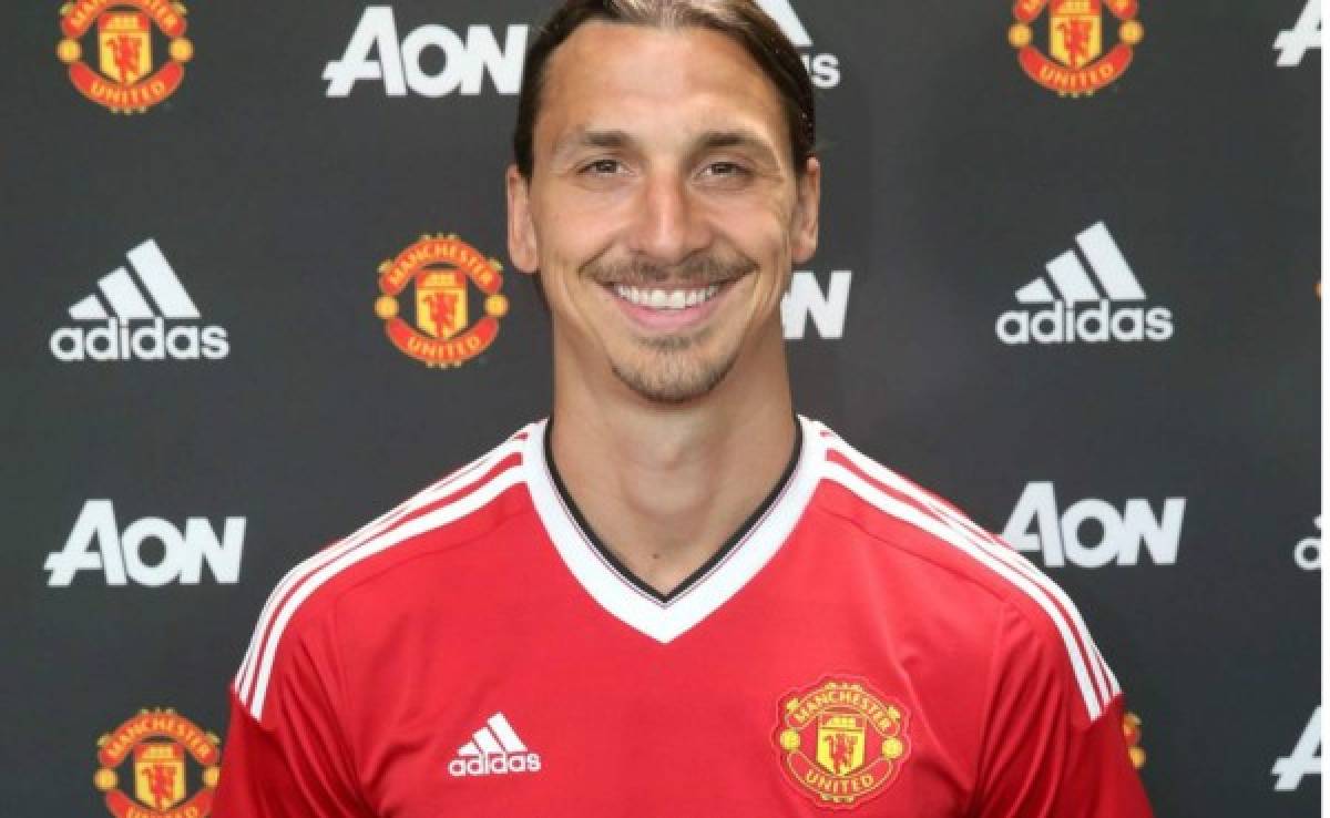 Zlatan Ibrahimovic ya se puso la camiseta del Manchester United