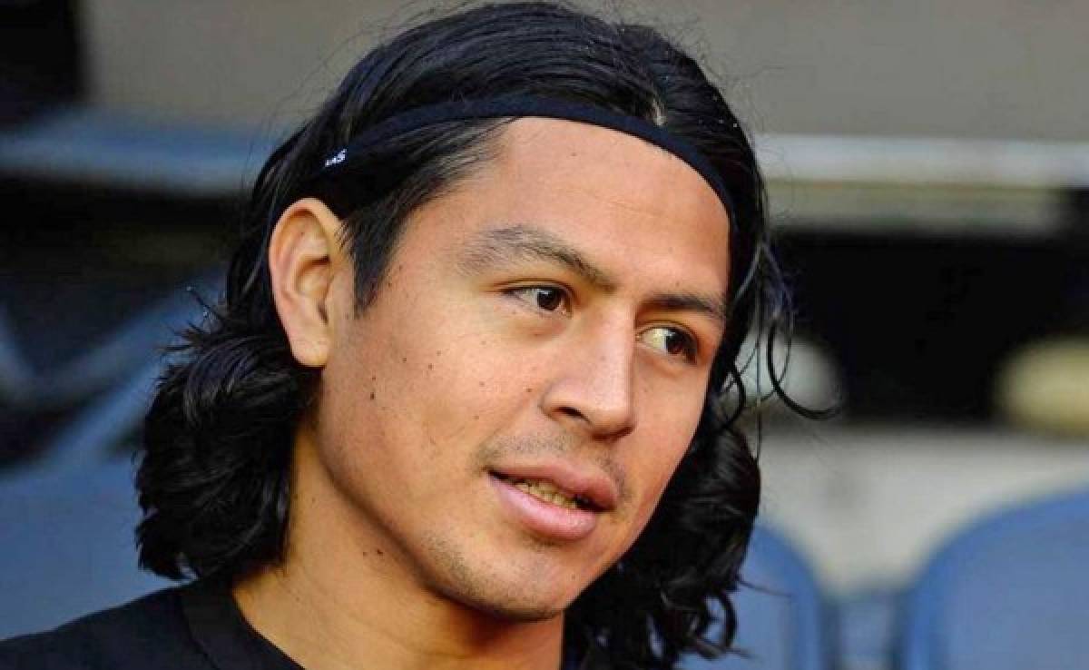 Roger Espinoza es relegado a la Sub 21 en el Wigan