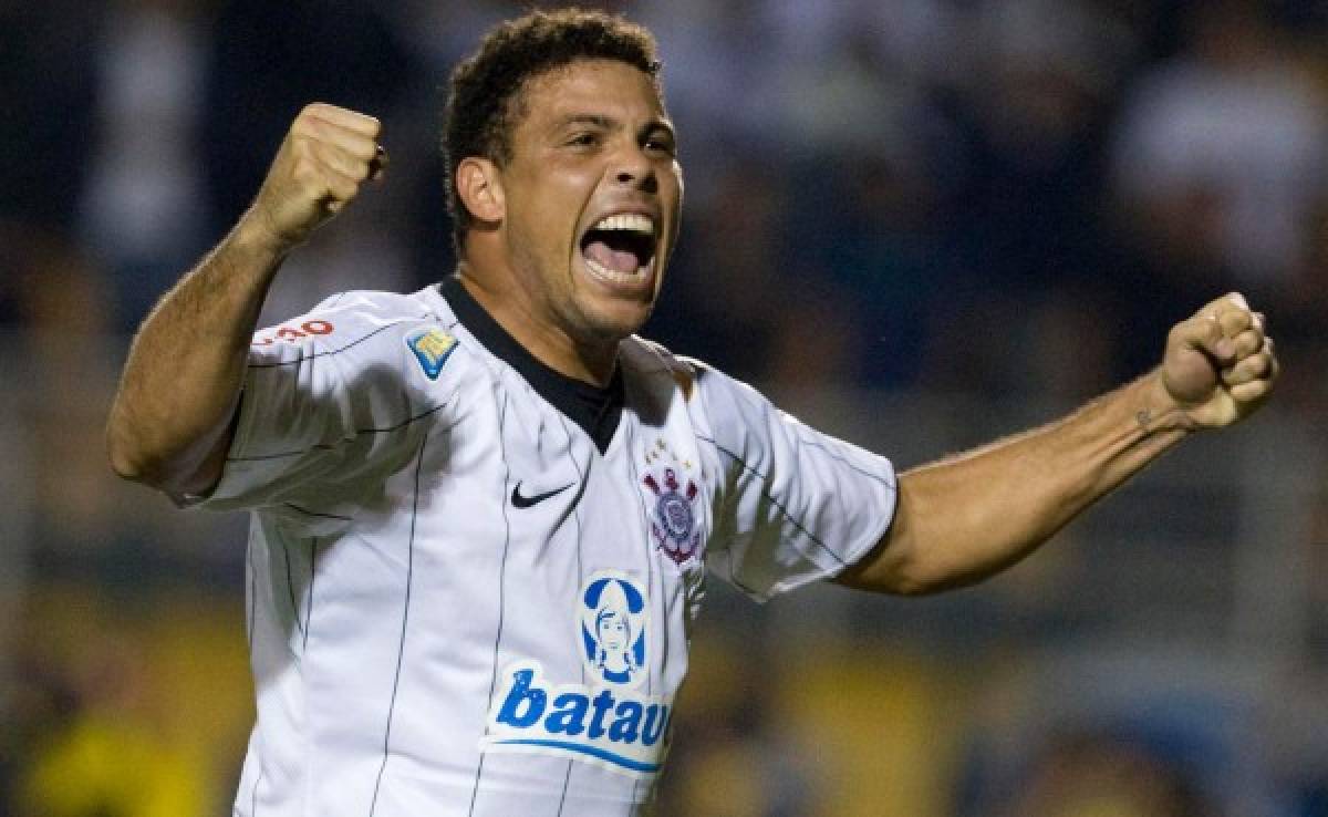 Corinthians le sigue pagando enorme salario al brasileño Ronaldo