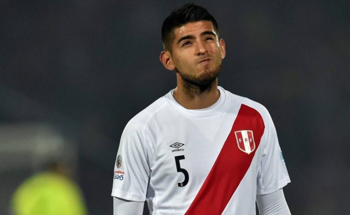 Zambrano pide disculpas por su expulsión ante Chile