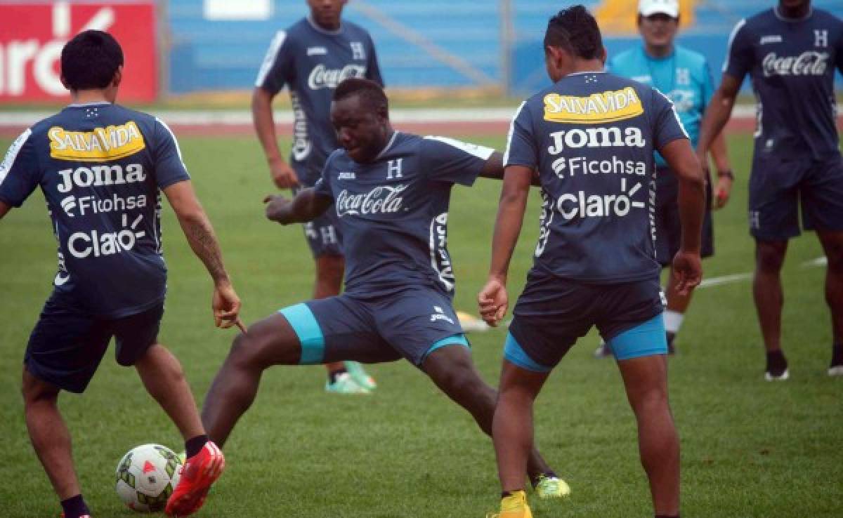 Brayan Beckeles no volvió a entrenar y es duda de Honduras frente a Guayana