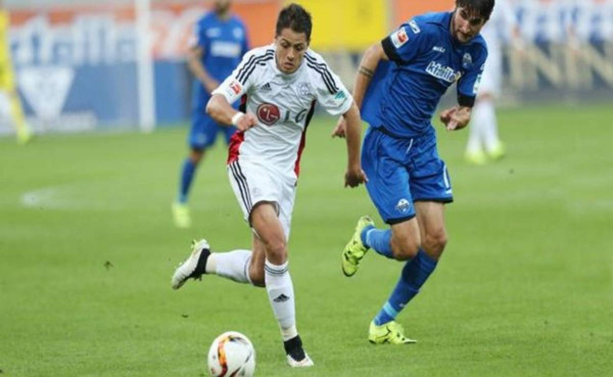 VIDEO: Chicharito debuta con Bayer Leverkusen fallando una acción clara