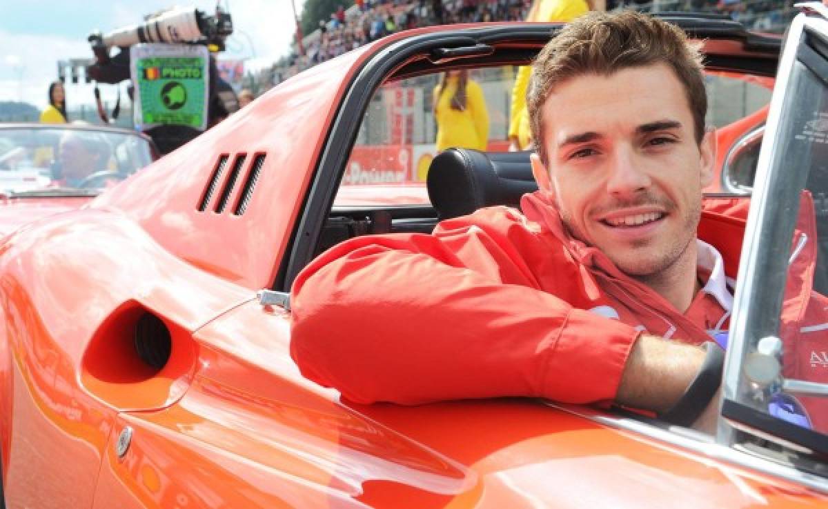 El piloto Bianchi sale del coma y regresa a Francia