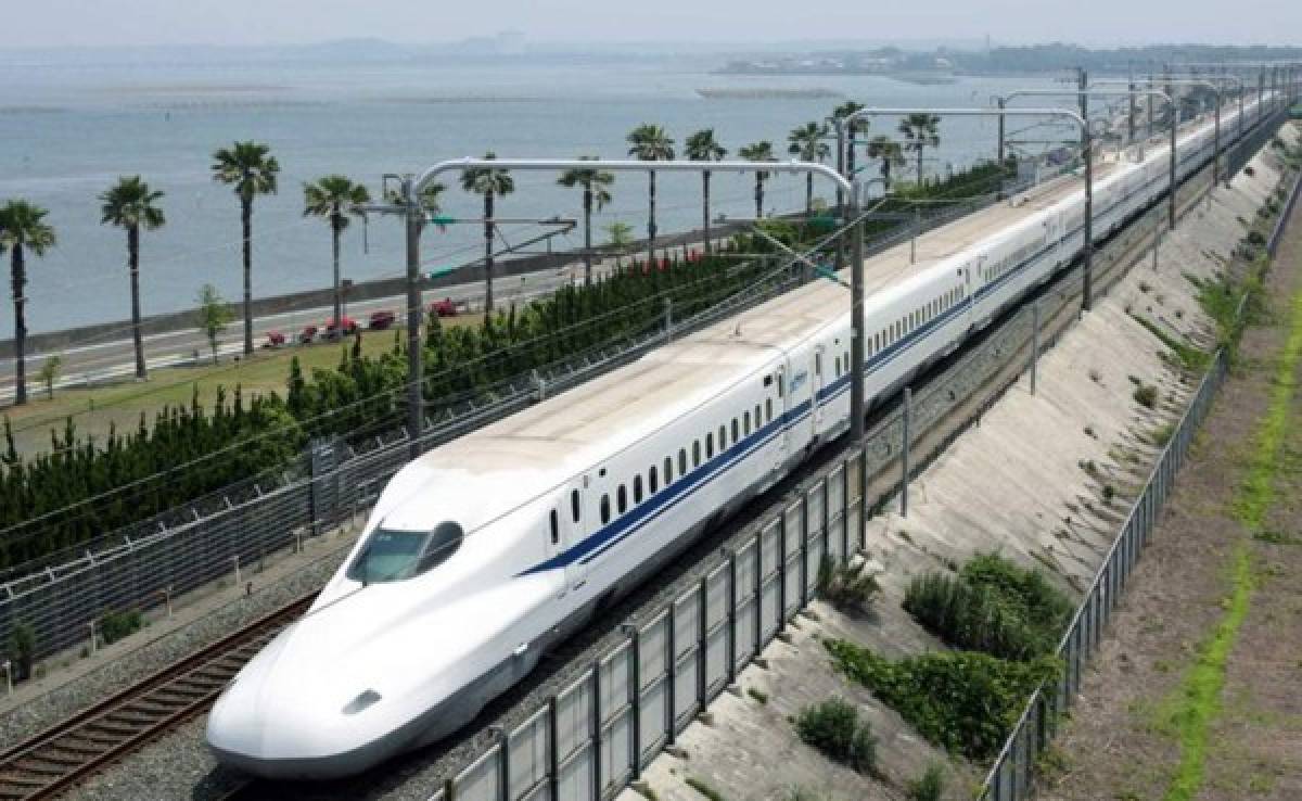 Moderno tren en Japón bate récord de velocidad