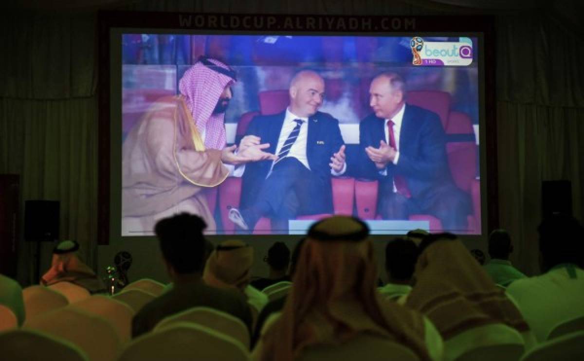 Carlo Ancelotti entre los famosos que asistieron al Rusia-Arabia Saudita