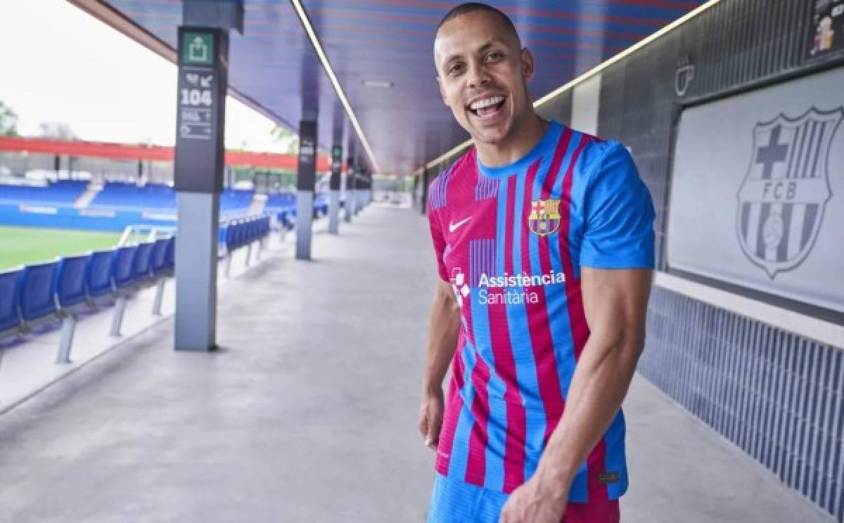 Se inspira en su escudo: Barcelona presenta su nueva camisa para la temporada 2021-22