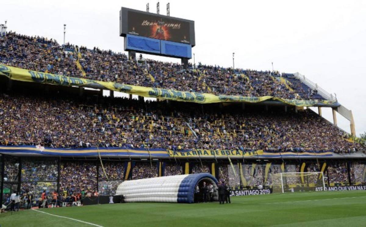 No se vio en TV: El regaño de Tévez a jugadores de Boca y la manta que enoja a River